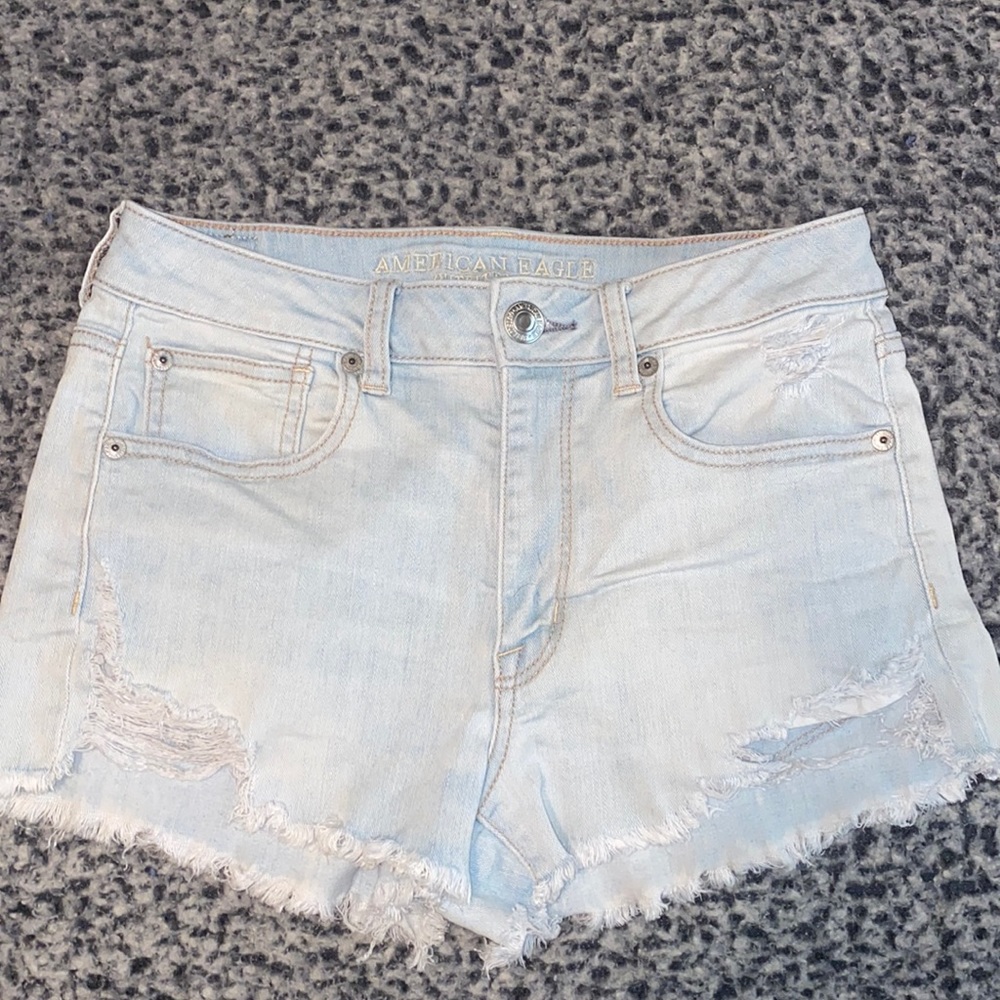 Light wash American Eagle jean shorts
